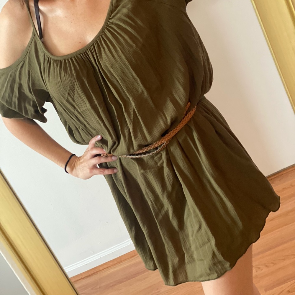 Cold shoulder dress with scrunched sleeves